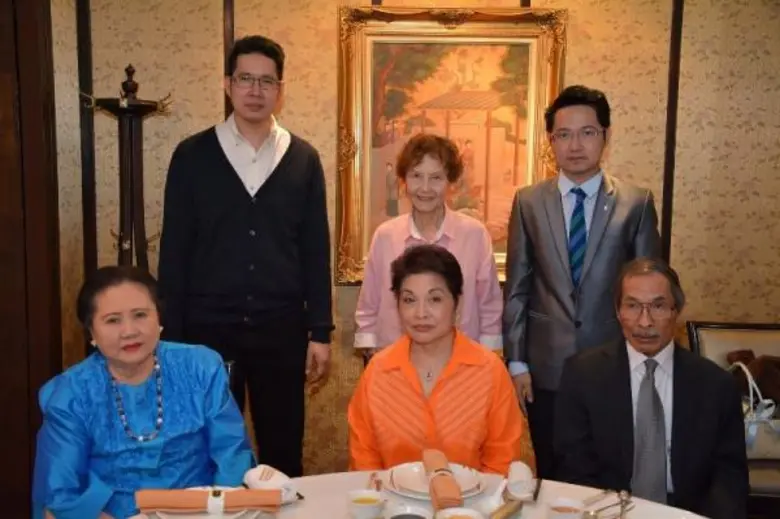 ม.ร.ว. พร้อมฉัตร สวัสดิวัตน์ ประธานกรรมกา...