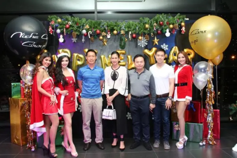 คุณเสรี ชินบารมี ประธานที่ปรึกษา (ที่ 3 จ...