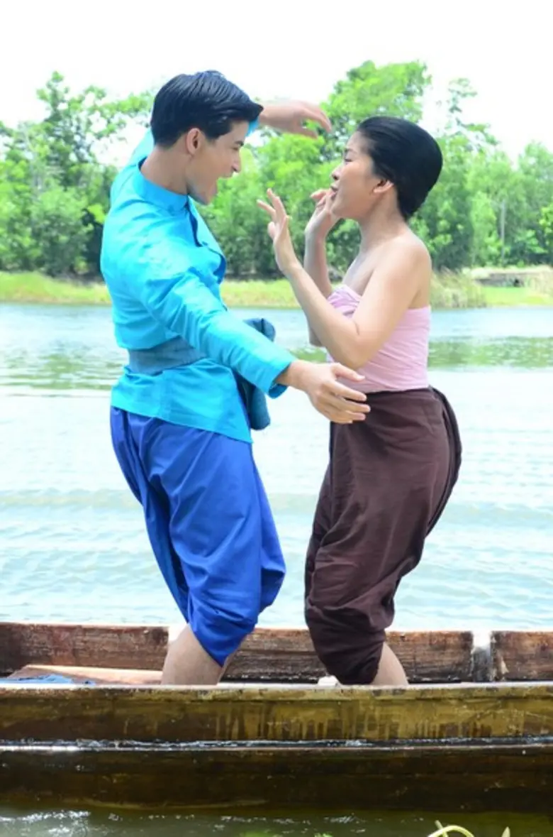 “เรือนร้อยรัก” เปิดฉาก “พ่อแง่แม่งอน” “หนูนา-ตูมตาม” โชว์ลีลาพระนาง “คู่กัด”