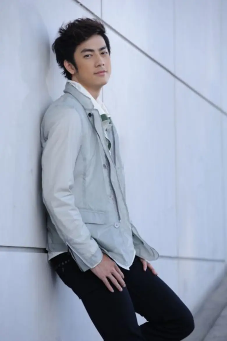 มีแฟนหลายๆคนเข้ามาถามไถ่ถึงผลงานเพลงของนั...