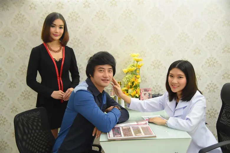 จำได้มั๊ย??? เขาคนนี้เคยเป็นพระเอกช่อง 7 ...