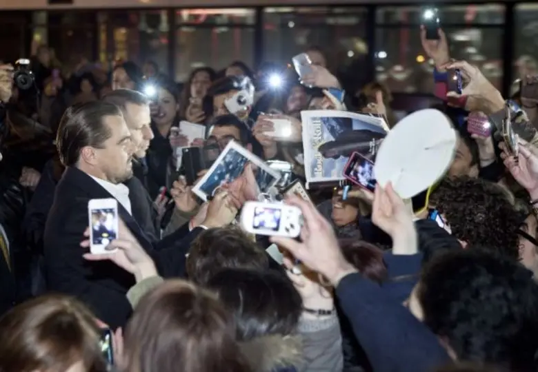 ยังคงเดินสายเปิดตัวภาพยนตร์ของนักแสดงนำอย...