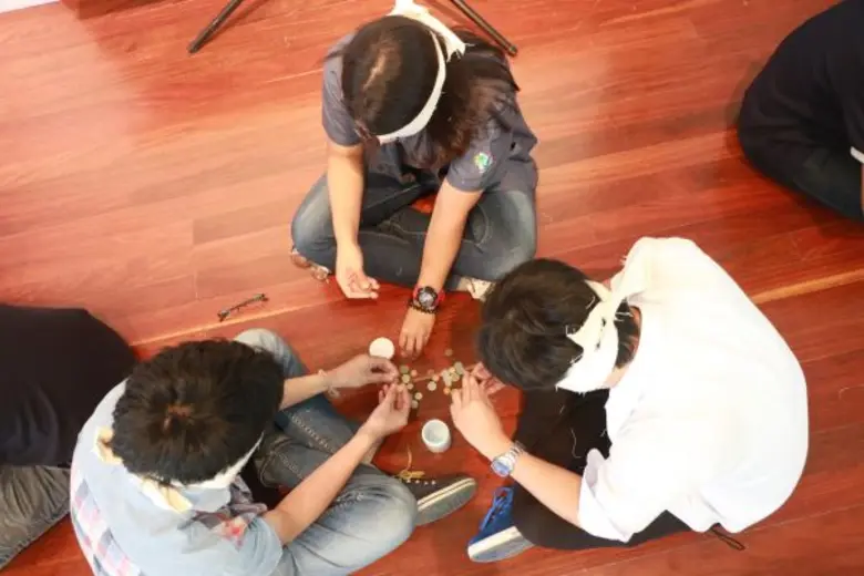 การประกวดนวัตกรรมเทคโนโลยีสิ่งอำนวยความสะ...