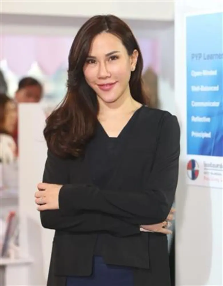 ดร.อภิรมณ อุไรรัตน์ ผู้บริหารแห่งสาธิตแห่...