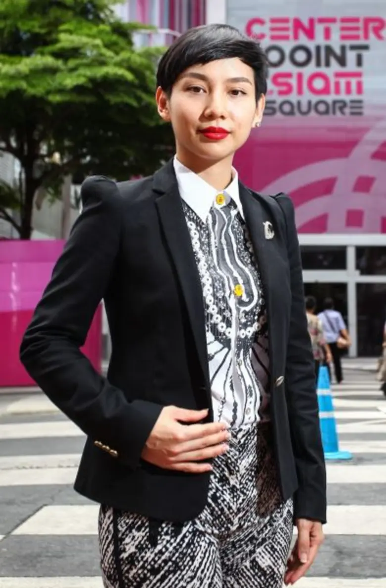 เพิ่มสีสันรับปีใหม่ 2559 ล่าสุด เปรมินทร์...