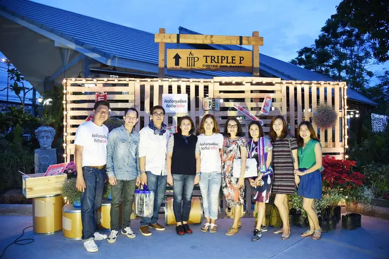 นางสายสุนีย์ เหลืองจารุ หรือ "เจ๊เค็ง" ผู...