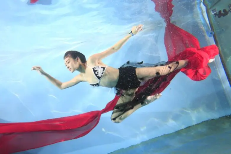 ตอกย้ำความเป็นสาวมั่น เซ็กซี่อีกครั้งสำหร...