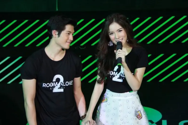 สุดอบอุ่นประทับใจ กับงาน "Room Alone 2 Me...