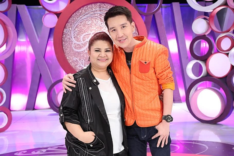 รายการ "น้ำผึ้งพระจันทร์" วันจันทร์ที่ 25...