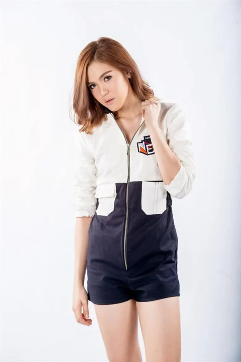 เป็นอีกหนึ่งศิลปินดาวพร้อมดังที่น่าจับตาม...