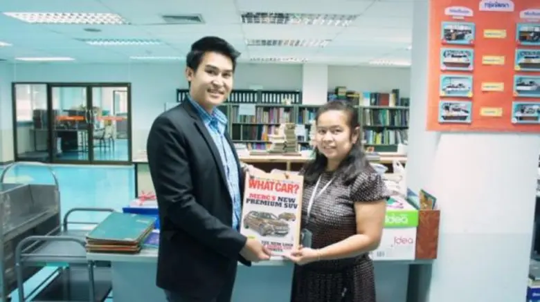 คุณประกาศิต ปริญญาชัยศักดิ์ ประธานกรรมการ...