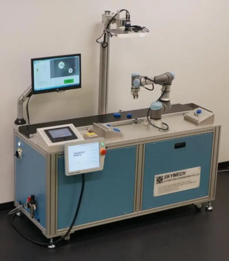 ยูนิเวอร์แซล โรบอทส์ (Universal Robots หร...