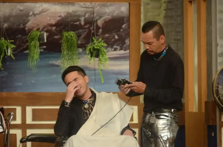 ทีวีไกด์: รายการ “ชิงร้อยชิงล้าน ว้าวว้าวว้าว” ว่าน เสียวหู เจอเท่งจับตัดผมกลางรายการ ชิงร้อยฯ