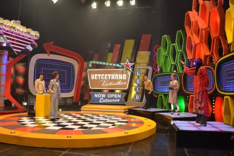 ทีวีไกด์: รายการ "เวทีทอง เวทีเธอ" จ๊ะจ๋า พริมรตา ถูกใจสุดๆ ชวนลุ้น"เวทีทอง เวทีเธอ"