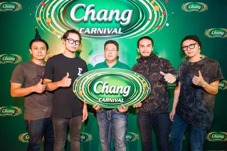 คุณ ธนภัทร พิพิธปรีชา ผจก.ภาคการขาย บริษั...