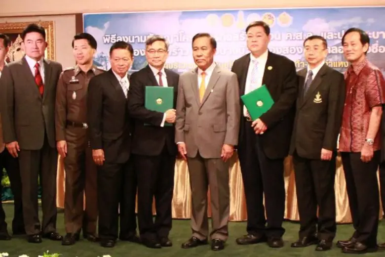 ภาพข่าว: กทม. ลงนามให้ “ริเวอร์ เอนจิเนียริ่ง”  สร้างเขื่อน ค.ส.ล. และประตูระบายน้ำ