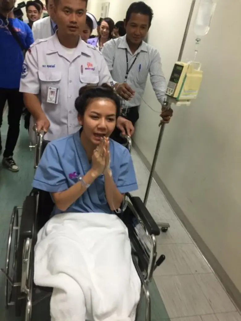 จ้ะ อาร์สยาม ร่ำไห้ ไม่อยากยกเลิกงานจ้าง แพทย์ชี้-เป็นไซนัสอักเสบ ติดเชื้อ ทำเอาเลือดออกปาก-จมูก เหตุโหมงานหนัก