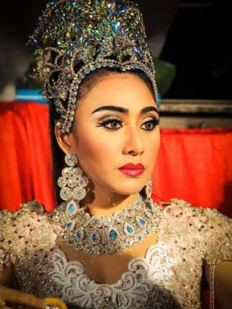 สมการรอคอย สำหรับนางเอกลิเก แอน มิตรชัย ก...