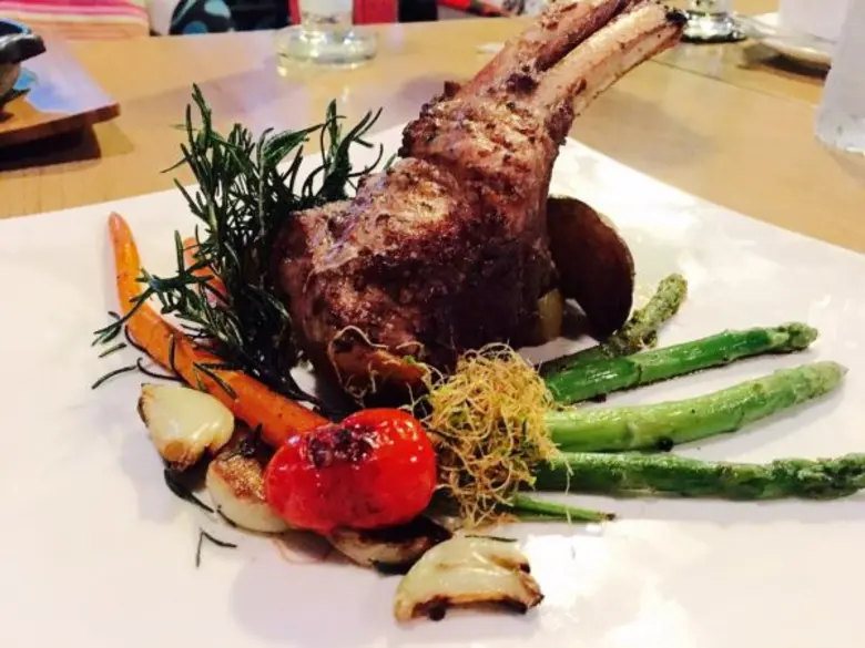 ร้านอาหารปาล์ม ควิซีน ทองหล่อ 16 เอาใจทุกคู่รักในวั...