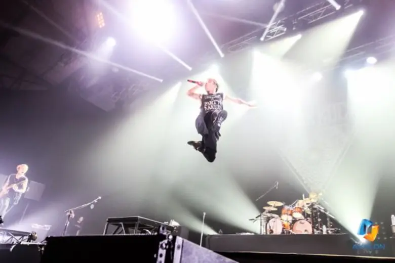 ประทับใจซึ่งกันและกัน! ทั้ง ONE OK ROCK และสาวกชาวไทย อาวาลอน ไลฟ์ โชว์งานคุณภาพ คอนเสิร์ตมันส์สุดติ่ง คุ้มค่าเกินราคา สมคำร่ำลือ