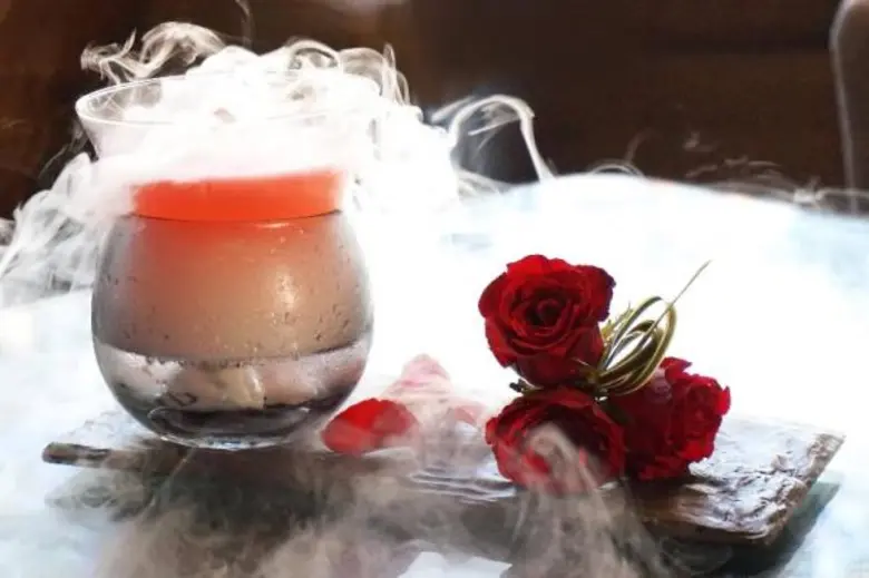 ดีเลาจน์ ต้อนรับเดือนแห่งความรักให้คุณควง...