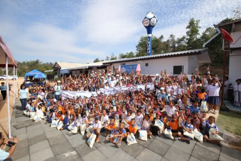 กลุ่มอีซูซุในประเทศไทย นำโดย มร. ฮิโรชิ น...