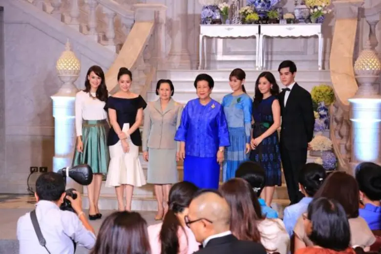 เฟิร์ส ภาราดา, แจ๊คกี้ ชาเคอลีน นำทีมนักแสดง ผู้จัดช่อง 3 เปิดโครงการ QSMT Celebration พิพิธภัณฑ์ผ้า ในสมเด็จพระนางเจ้าสิริกิติ์ พระบรมราชินีนาถ