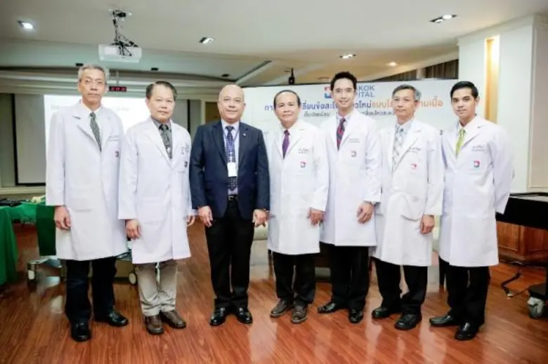 นายแพทย์นิวัติ อินทรวิเชียร รองผู้อำนวยกา...