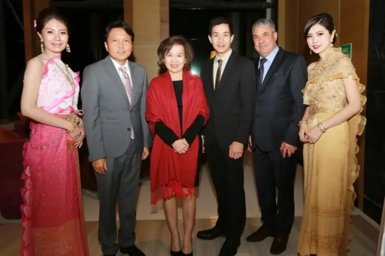 คุณสุรเชษฐ วรวงศ์วสุ(ที่ 3 จากขวา)-กรรมกา...