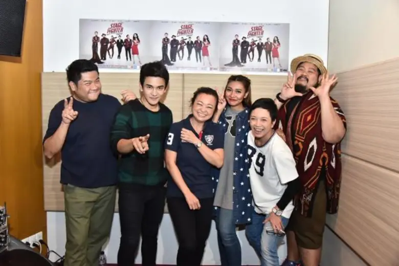 แอบแง้มห้องซ้อมคอนเสิร์ตเปิดปีสุดเดือดอย่...