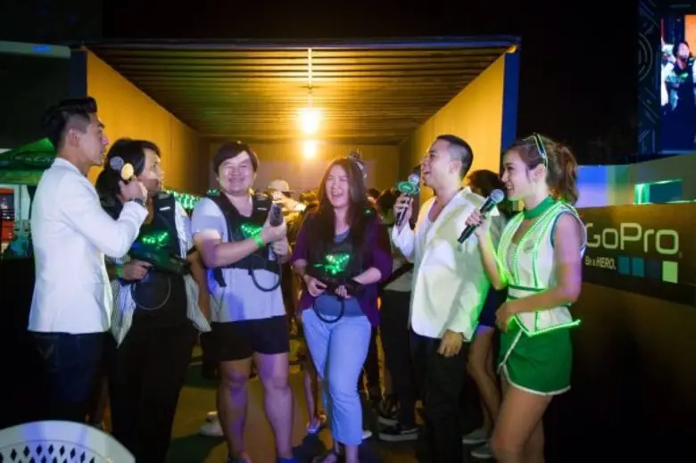 ช้างคาร์นิวัล นีออน เดอะ ไนท์ เคลื่อนทัพบุกขอนแก่นกันเต็มอัตรา ขนเครื่องเล่นอย่างเขาวงกตเลเซอร์สั่งตรงจากนิวซีแลนด์ พบคอนเสิร์ตสุดฮิต อย่าง 25hours และแจ๊ส สปุ๊กนิคฯ เขย่าใจวัยมันส์ ระเบิดขอนแก่นทั้งเมือง..ให้เรืองแสง