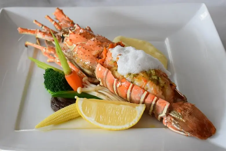 โรงแรมเอทัส บางกอก ออกโปรโมชั่นใหม่เอาใจคนชอบล็อบสเตอร์