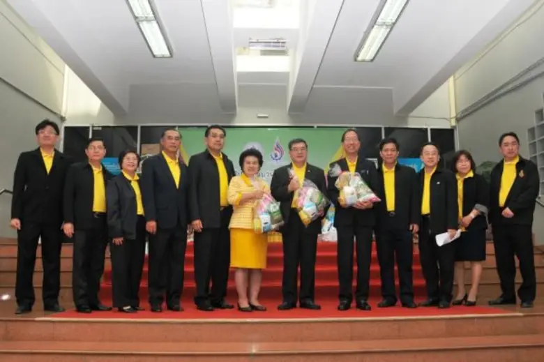 กรมโรงงานฯ จัดคาราวานขายสินค้าราคาถูก ลดราคาเกิน 50 % คืนความสุขประชาชน