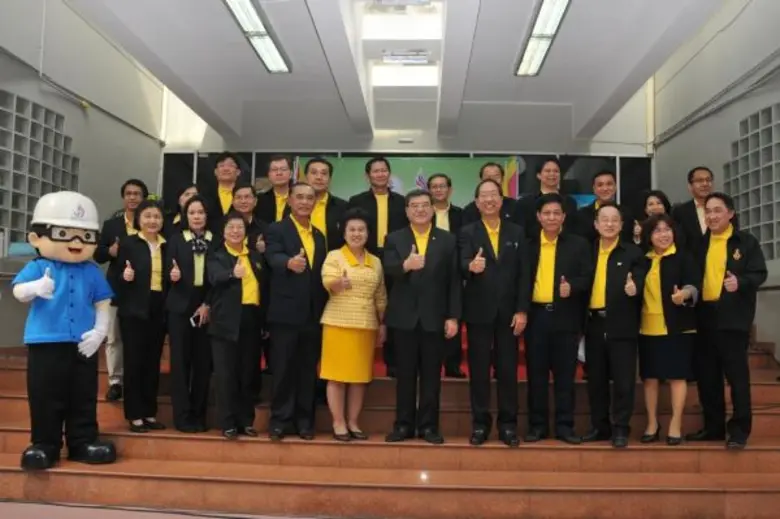 กรมโรงงานฯ จัดคาราวานขายสินค้าราคาถูก ลดราคาเกิน 50 % คืนความสุขประชาชน