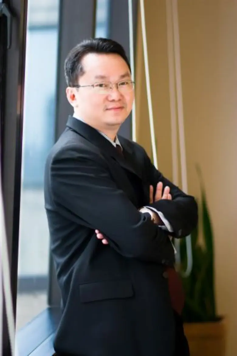 นายสุทธิพงศ์ พัวพันธ์ประเสริฐ รองกรรมการผ...