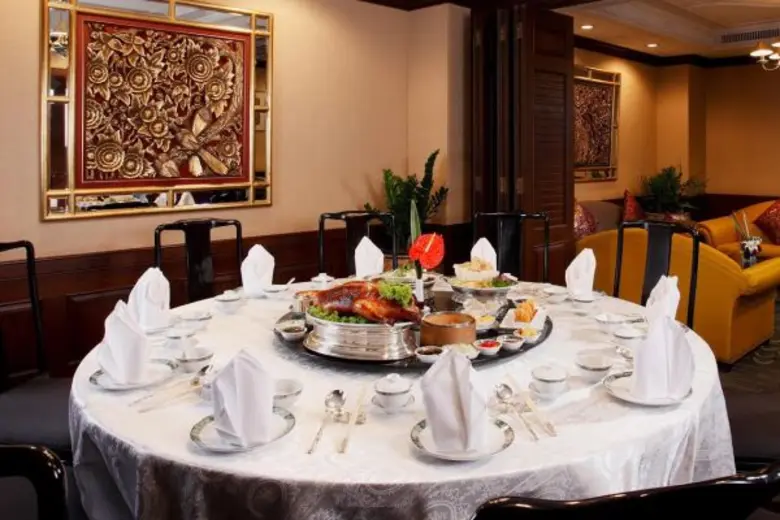 ห้องอาหารจีนไดนาสตี้ โรงแรมเซ็นทาราแกรนด์...