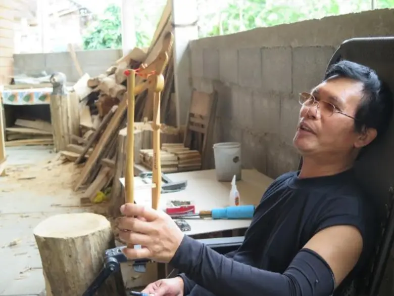 ข้าวเปิ๊บ ผ้าหมักโคลน หัตถกรรมจากรากไม้ ต...