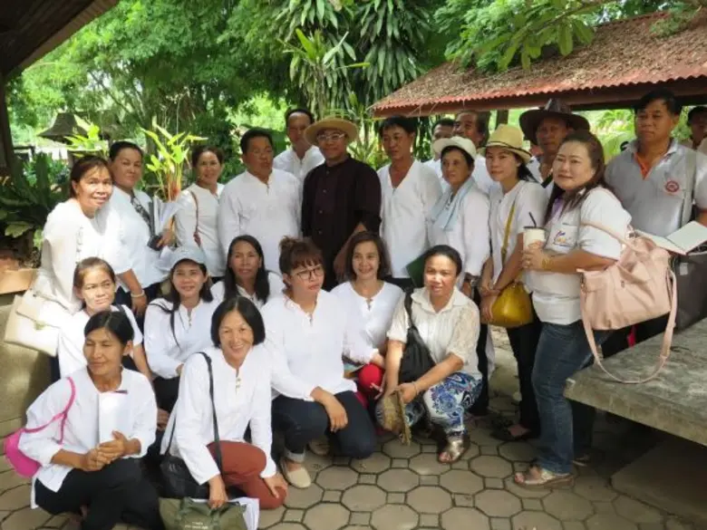 สัมผัสวิถีธรรมชาติ ภูมิปัญญาดั้งเดิม เติมเต็มด้วยองค์ความรู้ ความสำเร็จของงานวิจัยบนรากฐานของชุมชน ณ หมู่บ้านนาต้นจั่น อำเภอศรีสัชนาลัย จังหวัดสุโขทัย ต้นแบบหมู่บ้านอุตสาหกรรมชนบทเพื่อการท่องเที่ยว