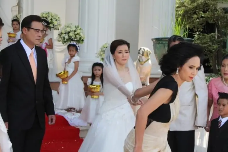 แนท ณัฐชา เหวอรรับทาน!!! นุ่ม ดารัณ กระชากแขนห้ามแต่ง “เขตต์” ในละคร “สะใภ้ไร้เงา”