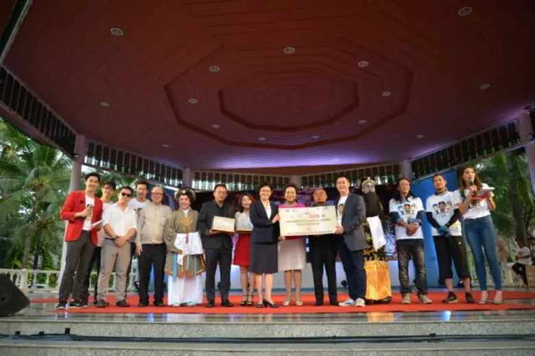 ปฏิทินจีน ปี 2559 ชุด “เปาบุ้นจิ้น”