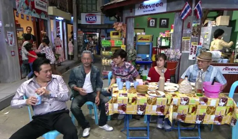 ทีวีไกด์: ซิทคอม "ระเบิดเถิดเทิงแดนเซอร์ทะลวงไส้" เจอกันฉากแรกในระเบิดฯ ทำเอาเสียว!! “เก้า-โทนี่” นอนก่ายกันบนเตียง