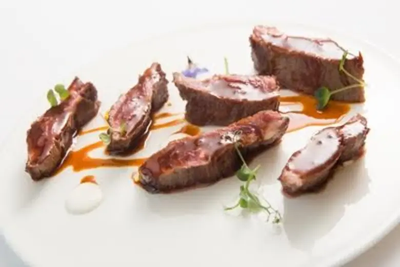 ลิ้มรสอาหารอิตาเลียนรังสรรโดยเชฟมิชลินสตาร์ เชฟแอนเดรีย คานนาริเร ที่ห้องอาหารรอสซินีส์