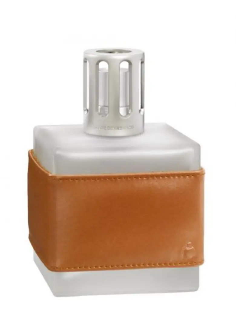 “ลอมป์ เบอร์ชเย่ ปารีส ร่วมฉลองวาเลนไทน์ กรุ่นกลิ่นไอรักด้วยโปรโมชั่นสุดพิเศษ”