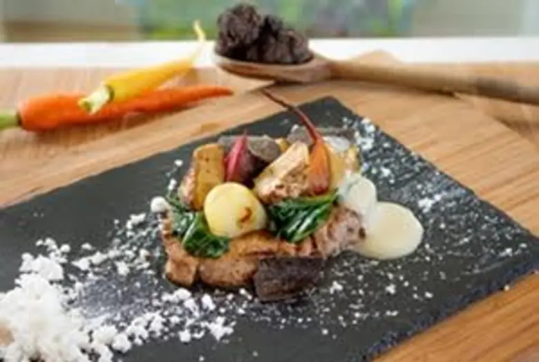 มอบความสุขให้กับคนพิเศษด้วยมื้อค่ำวันวาเล...