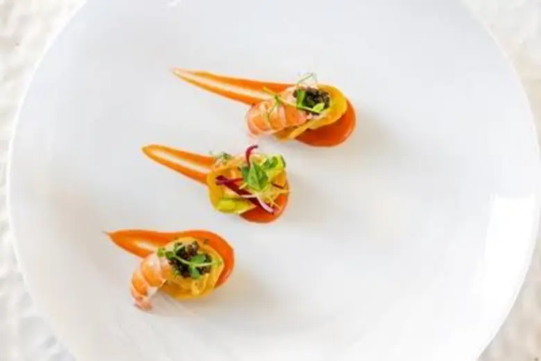 “Lei e Lui” มื้อค่ำสุดโรแมนติก ที่ห้องอาหารรอสซินีส์