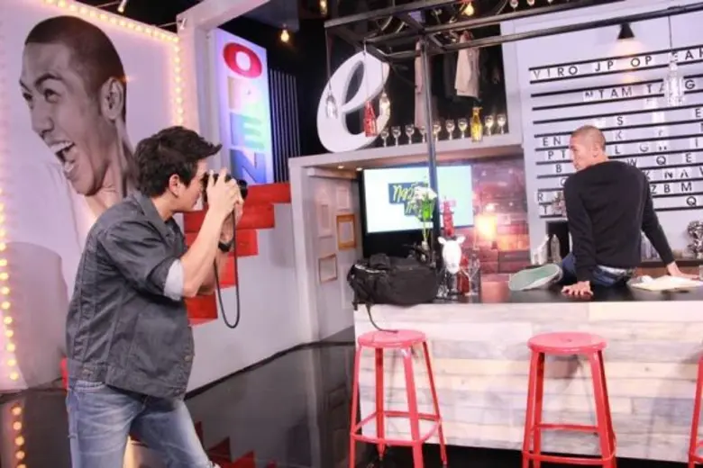 ทีวีไกด์: รายการ "ทอล์ก-กะ-เทย Tonignt" เปิดอก “กัน” สุดอิน!!! การถ่ายภาพ ถึงขั้นเปลี่ยนการใช้ชีวิต