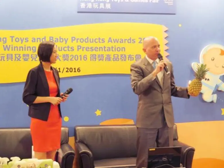 มร. ปีเตอร์ เวียนแมน ประธานกรรมการบริหาร ...