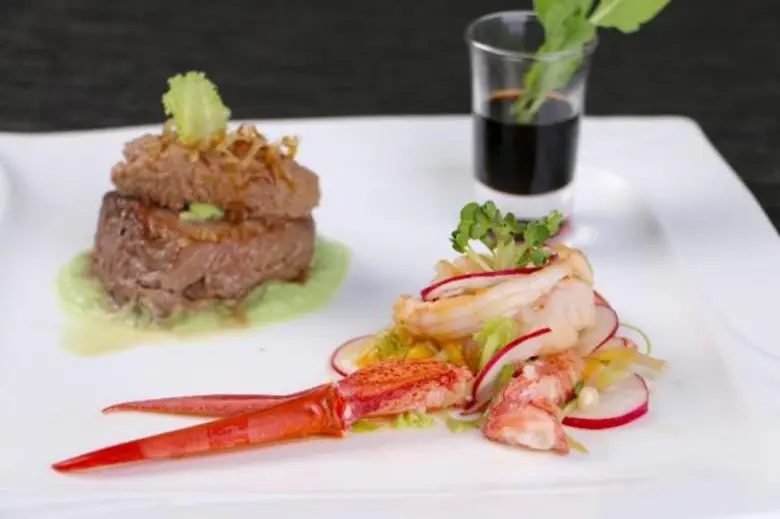 14 กุมภาพันธ์ 2559... ฉลองวาเลนไทน์แสนหวาน ที่ โรงแรมโกลเด้นทิวลิป ซอฟเฟอริน กรุงเทพฯ สกายเลาจน์