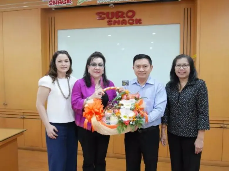 สมาคมศิษย์เก่ามหาวิทยาลัยกรุงเทพ มอบกระเช...