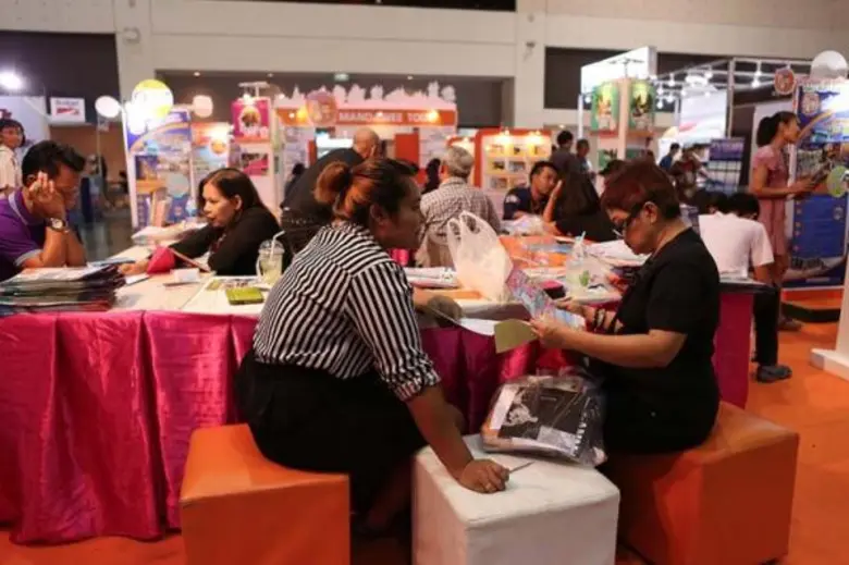 งาน "ท่องไทย ท่องโลก ครั้งที่ 14" พร้อมเอ...